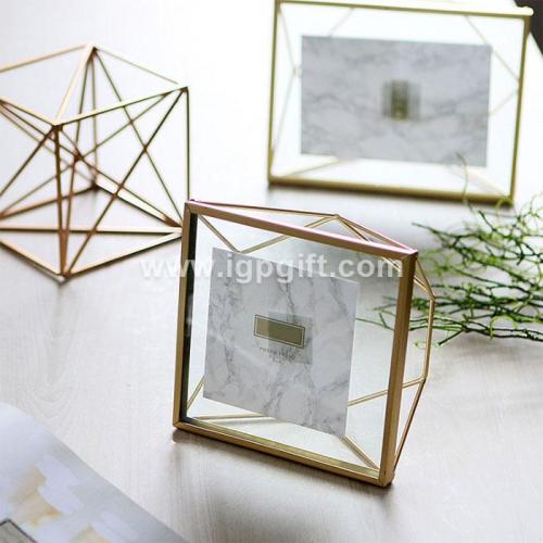 Modern geometric metal frame